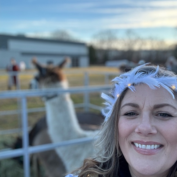 Meet your Posher, Ericka - Picture 3 of 3